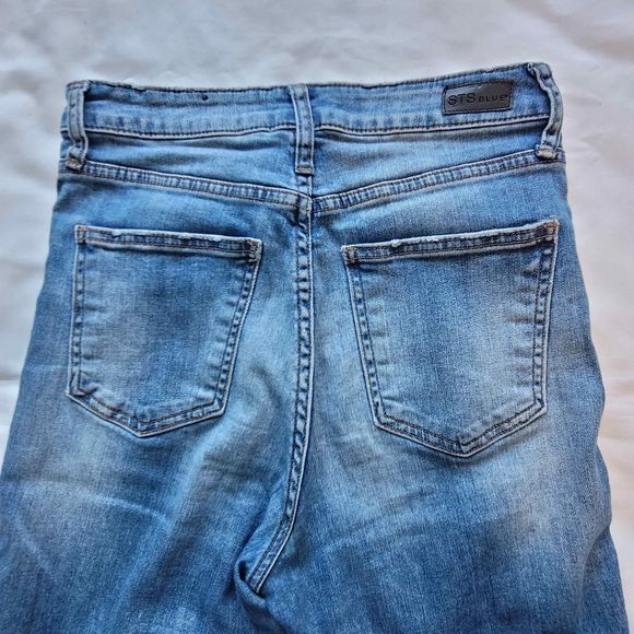STS Blue Alicia Cropped Mom Jeans Size 27 - Picture 5 of 11